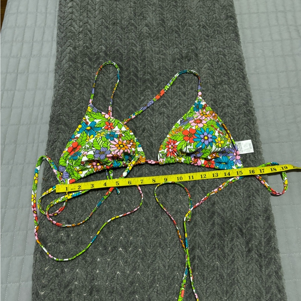 Wild Fable Floral Bikini Top Large